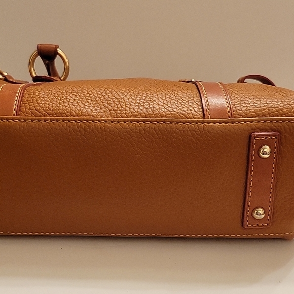 Dooney and Bourke Pepple grain leather Crossbody bag 11×9×4 - Picture 5 of 8